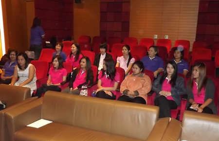 The faces behind the voices - Pattaya City Call Center 1337 employees receive additional training.